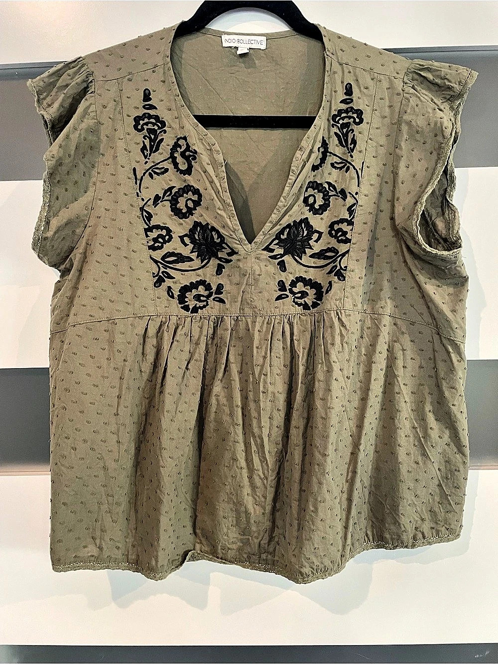 Indigo Collective Floral Embroidered Blouse in Green & Black Large
